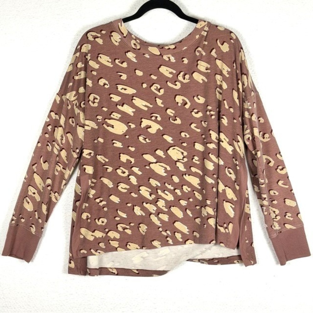 Wonderly Studio Womens XL Mauve Leopard Print Long Sleeve Side Slit Pullover Top